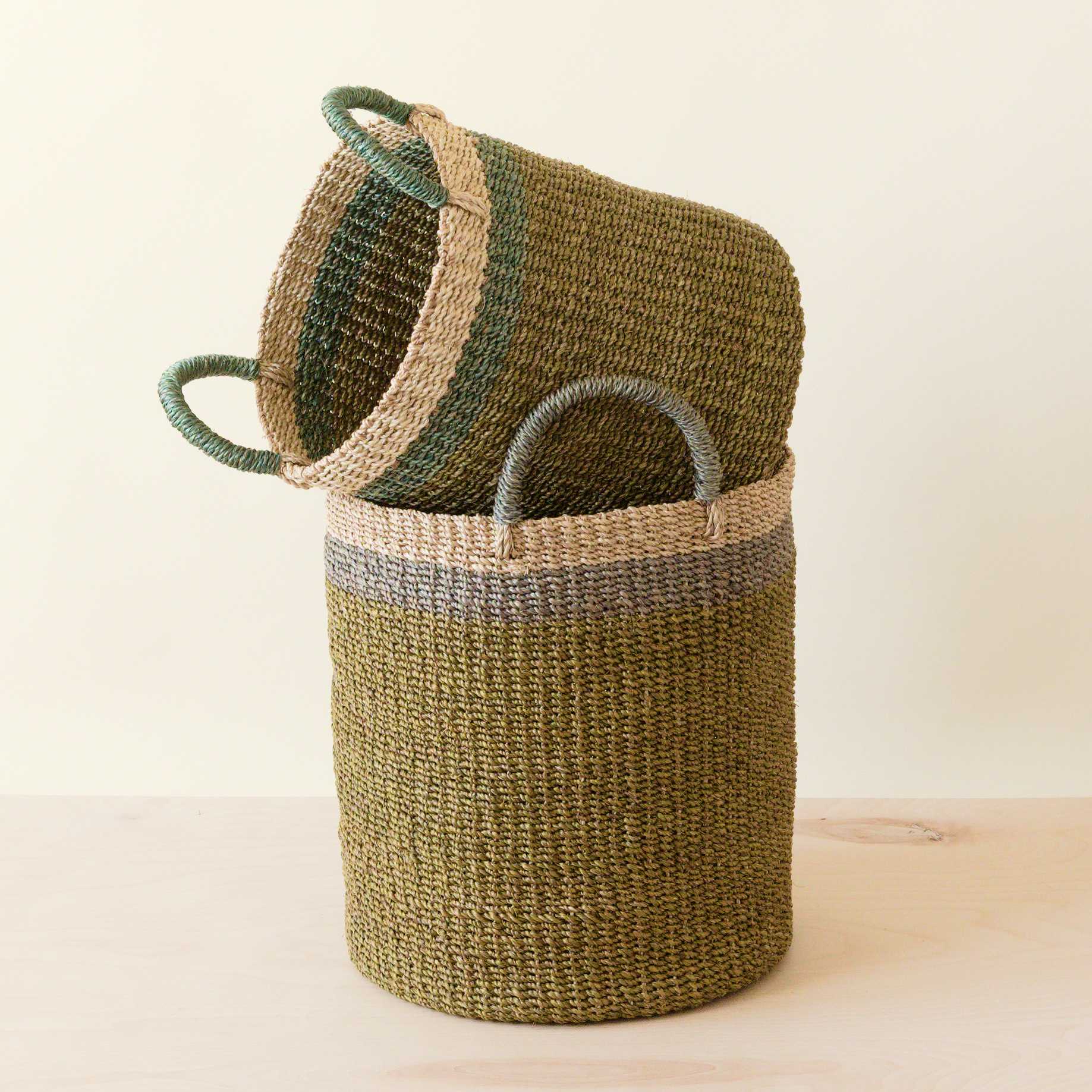 LIKHA Abaca Cylinder Basket with Handles, Set of 2 - Thumbnail 3