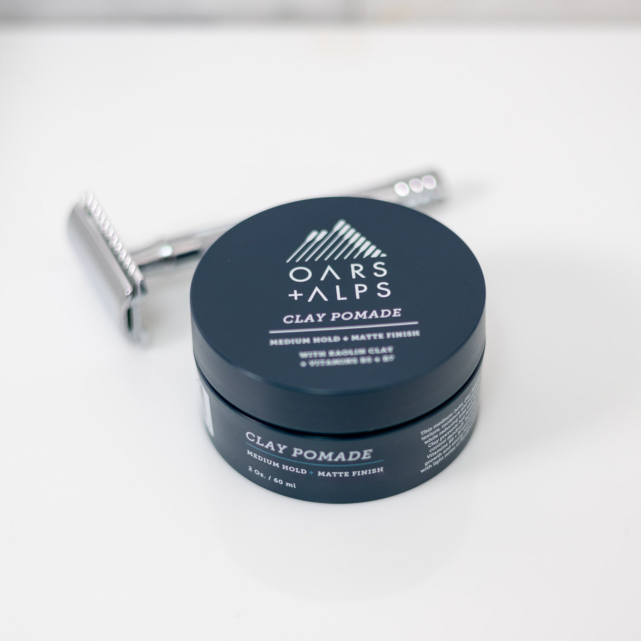 Oars + Alps Clay Pomade - Thumbnail 3