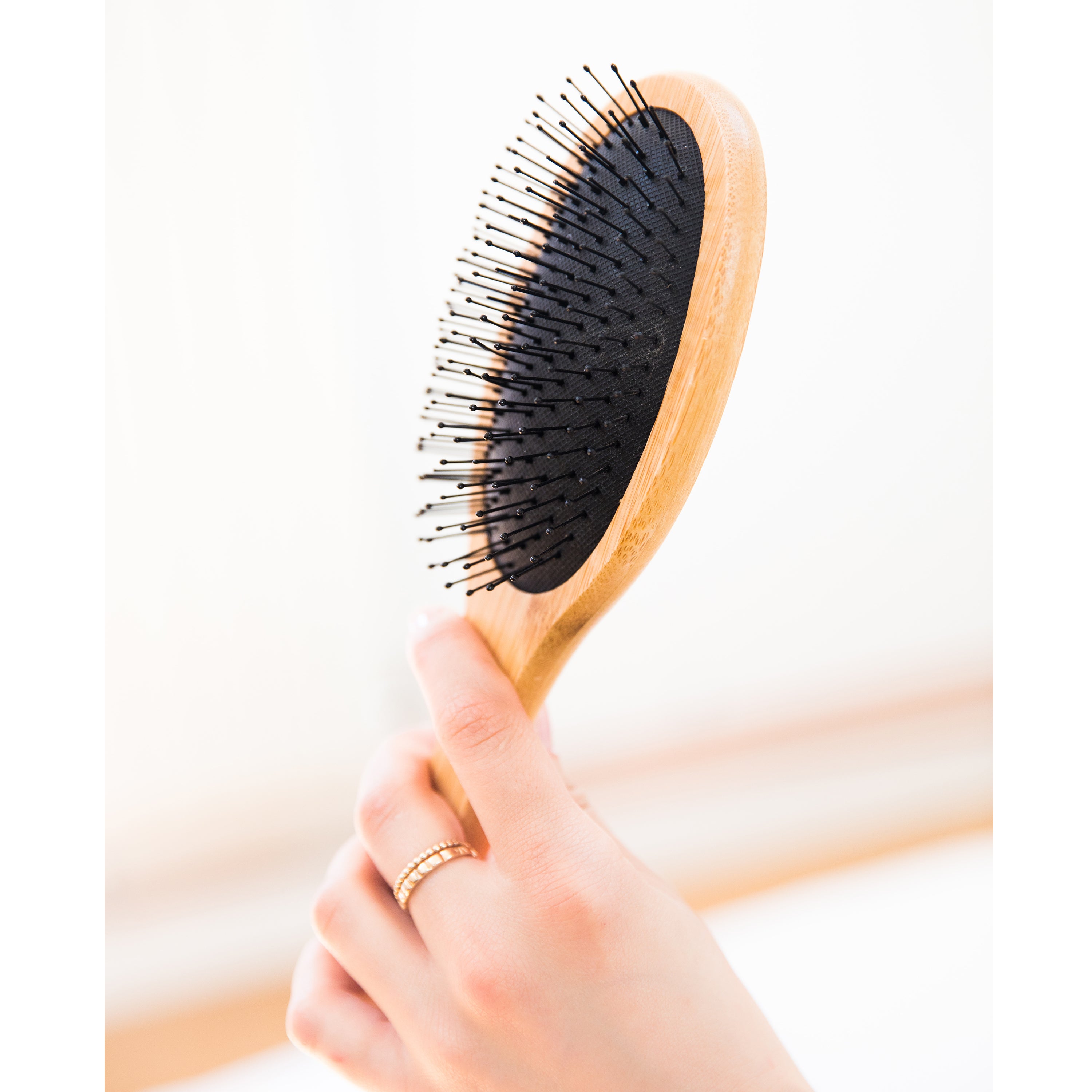 Beauty by Earth Detangling Hair Brush - Thumbnail 3